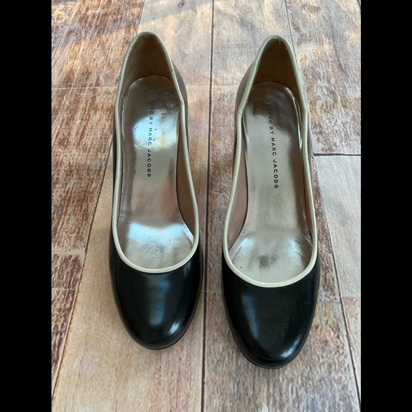 Marc by Marc‎ Jacobs black leather pumps size 38 - Picture 2 of 9